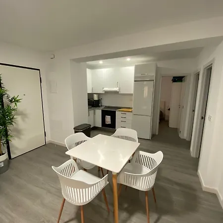Urbanstay Castillo Apartment Malaga