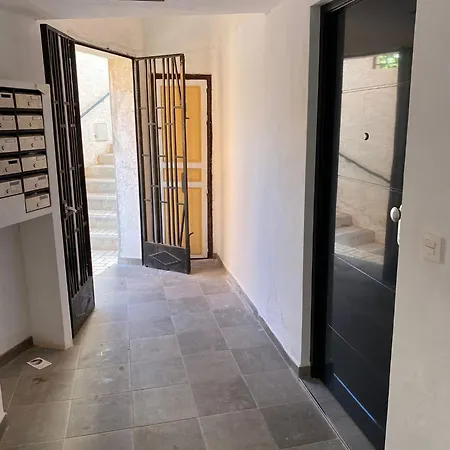 Urbanstay Castillo Apartment Malaga